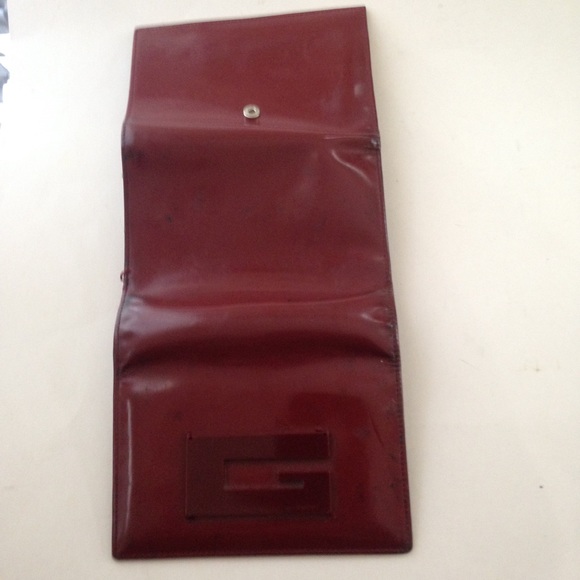 Authentic, Gucci Burgundy Enamel Trifold Unisex Wallet - Picture 11 of 15